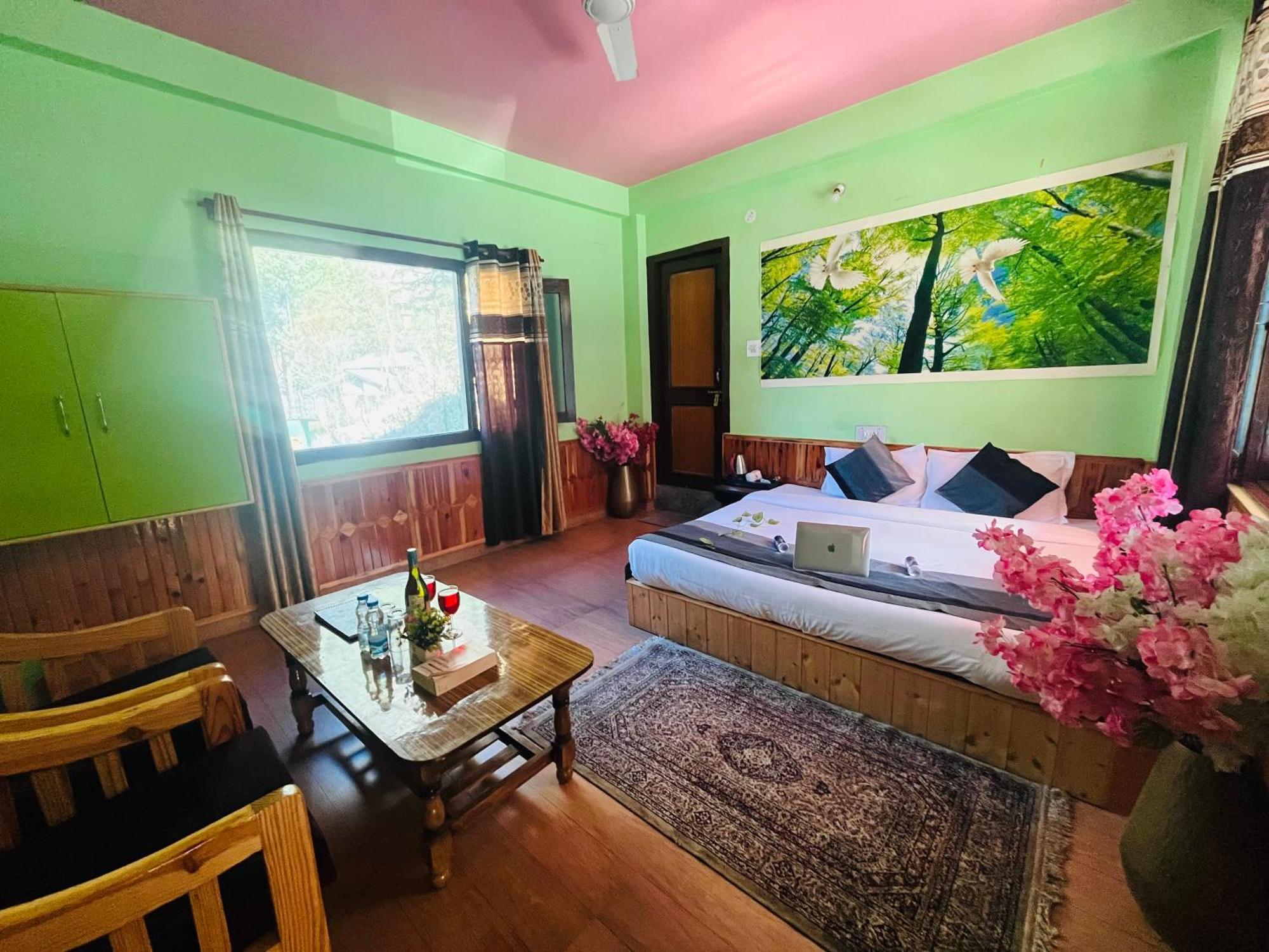 Hotel Dream Valley Kasol #Near Mall Road #River View #Parking #Gaming Zone #Open Terrace #Restaurant Eksteriør billede