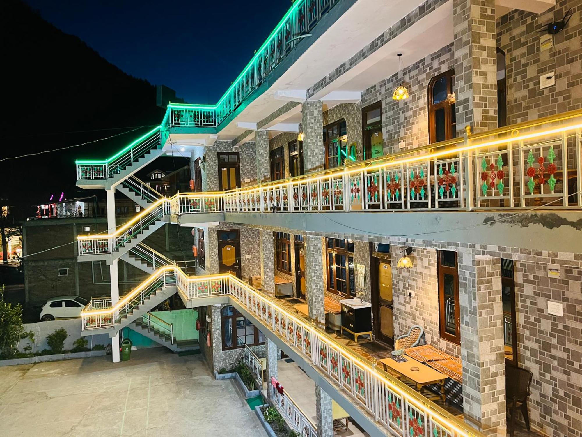 Hotel Dream Valley Kasol #Near Mall Road #River View #Parking #Gaming Zone #Open Terrace #Restaurant Eksteriør billede