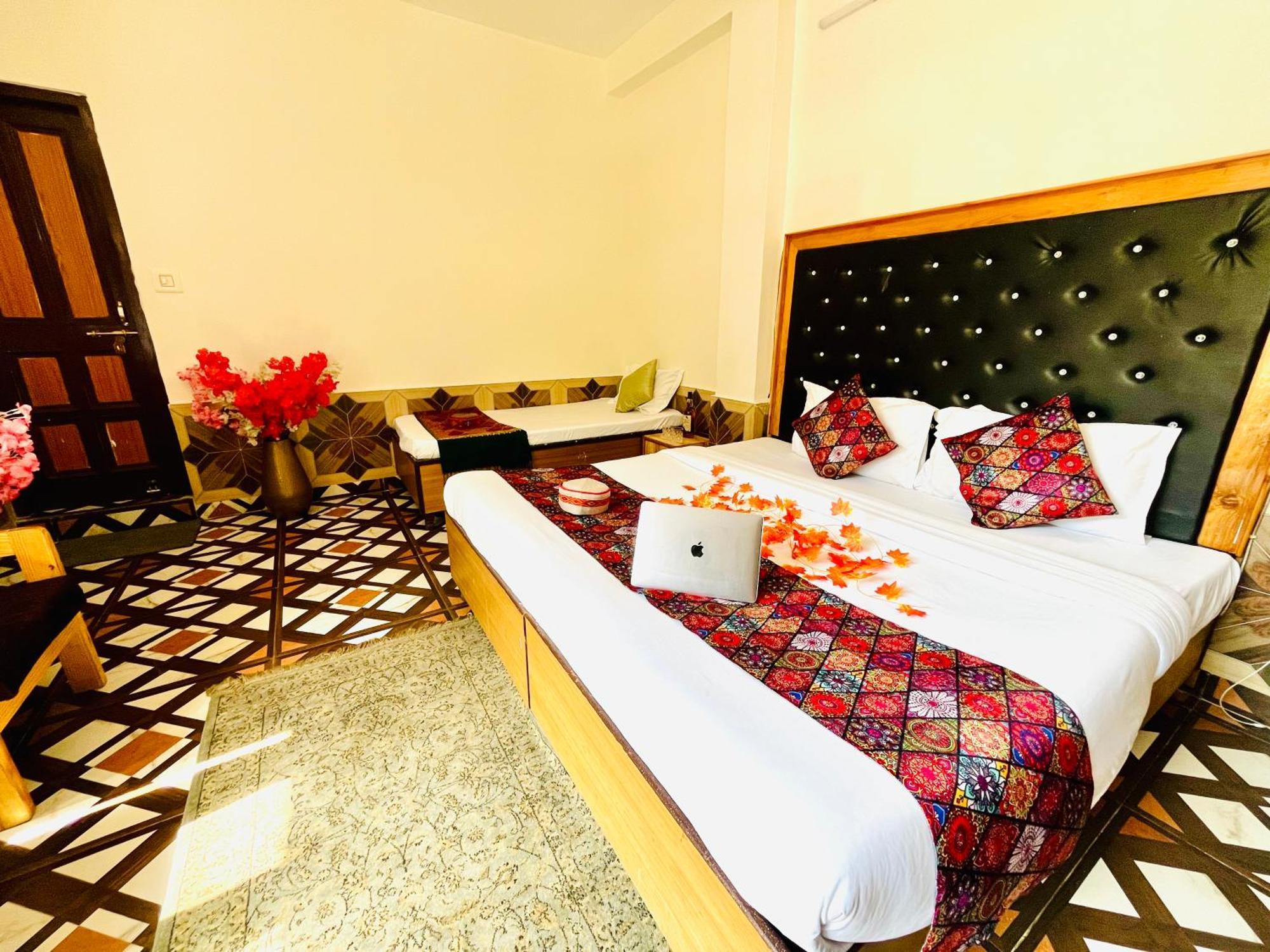 Hotel Dream Valley Kasol #Near Mall Road #River View #Parking #Gaming Zone #Open Terrace #Restaurant Eksteriør billede