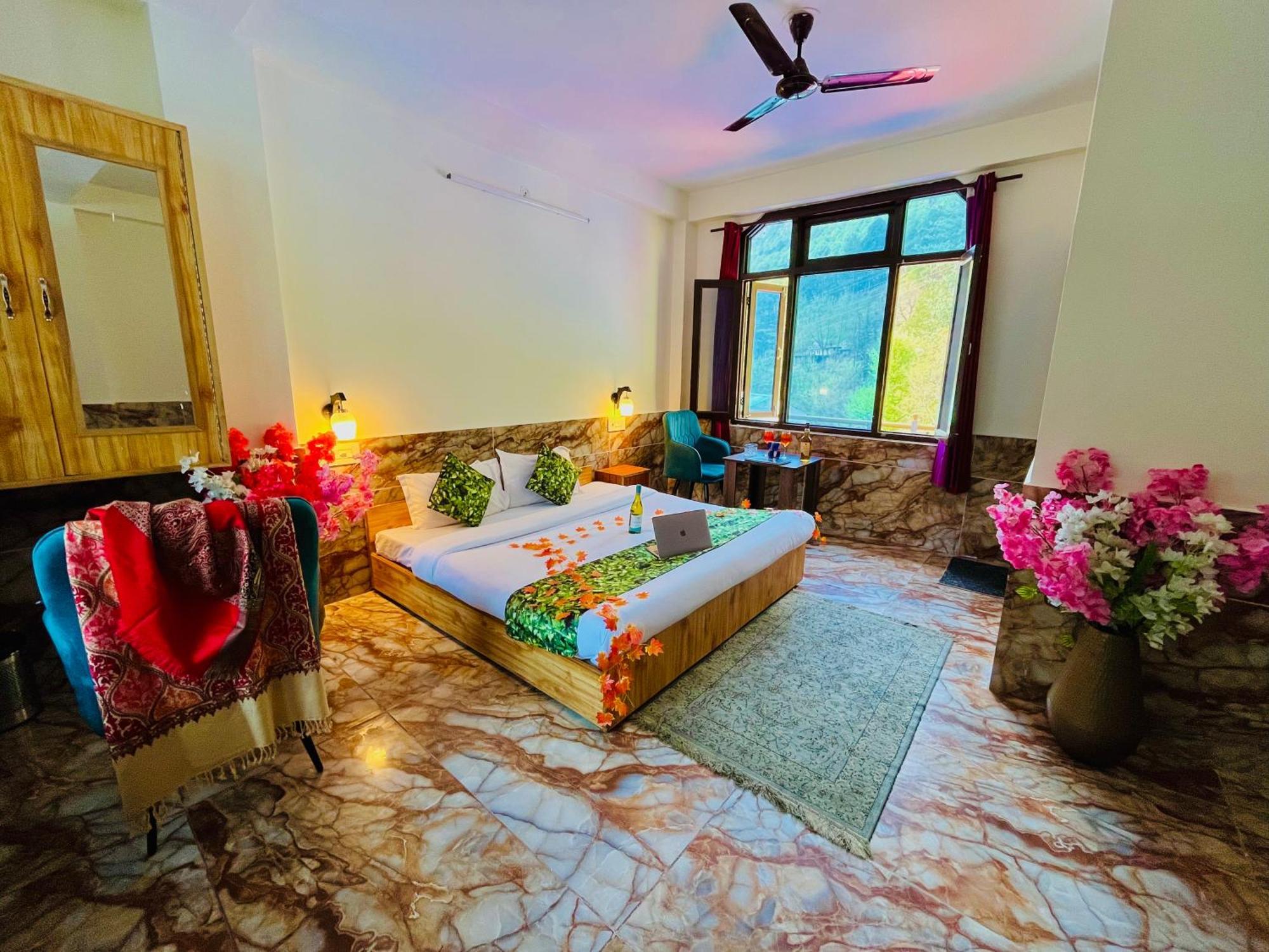 Hotel Dream Valley Kasol #Near Mall Road #River View #Parking #Gaming Zone #Open Terrace #Restaurant Eksteriør billede