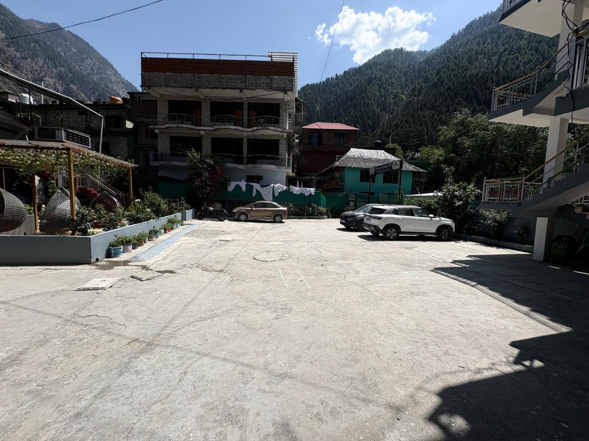 Hotel Dream Valley Kasol #Near Mall Road #River View #Parking #Gaming Zone #Open Terrace #Restaurant Eksteriør billede
